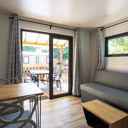 Camping Sites Et Paysages Les Pres Hauts 锡斯特龙 外观 照片