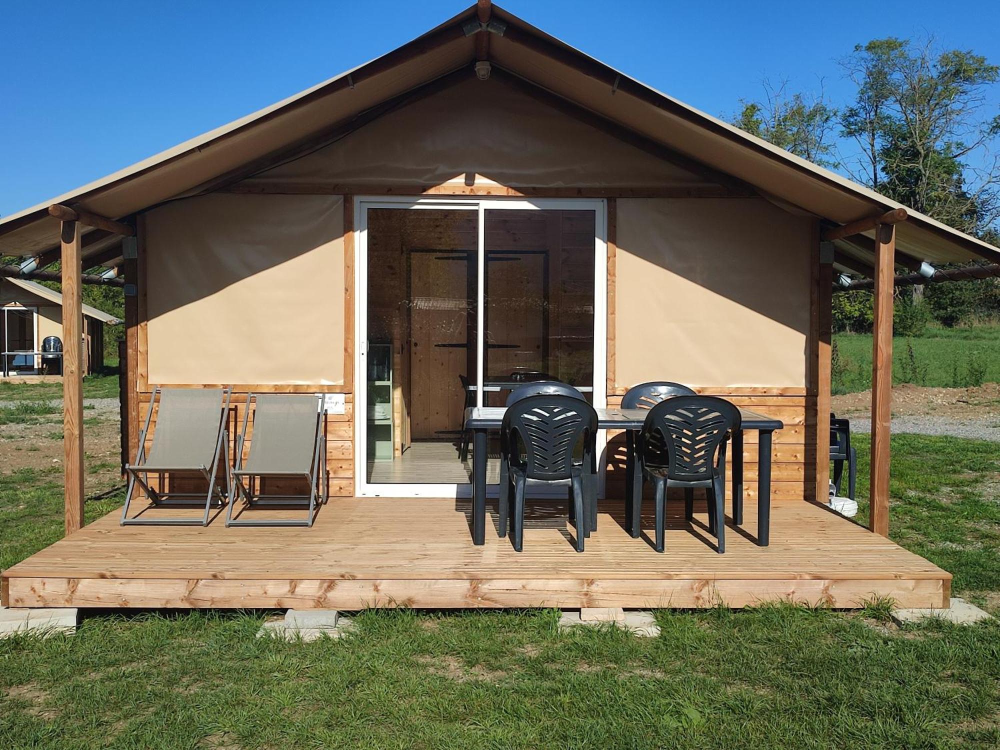 Camping Sites Et Paysages Les Pres Hauts 锡斯特龙 外观 照片