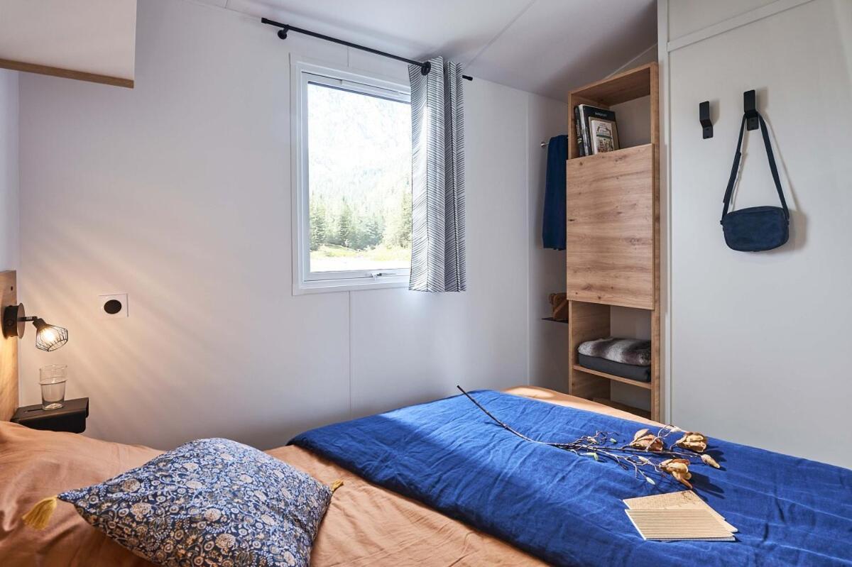 Camping Sites Et Paysages Les Pres Hauts 锡斯特龙 客房 照片