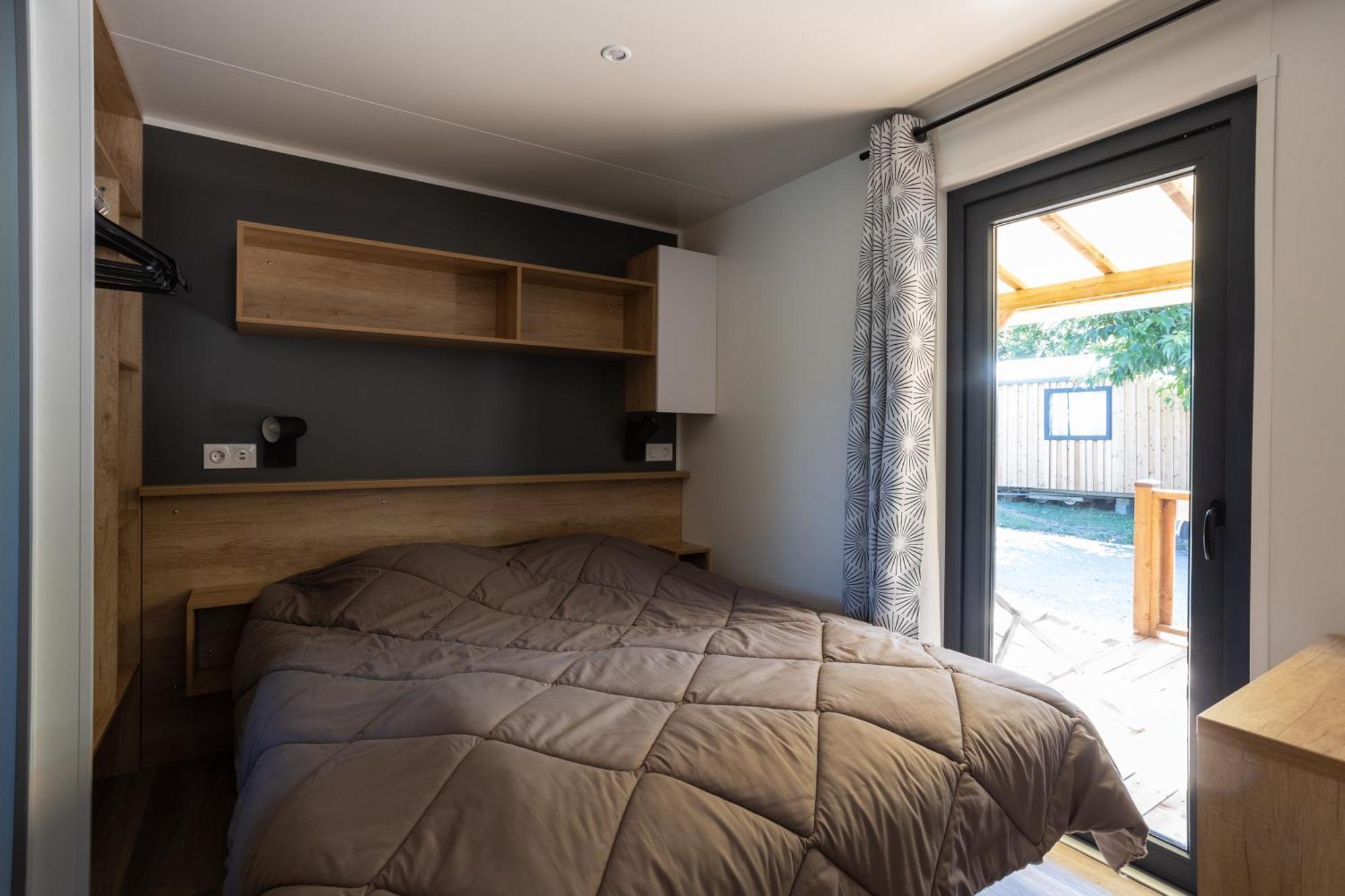 Camping Sites Et Paysages Les Pres Hauts 锡斯特龙 外观 照片