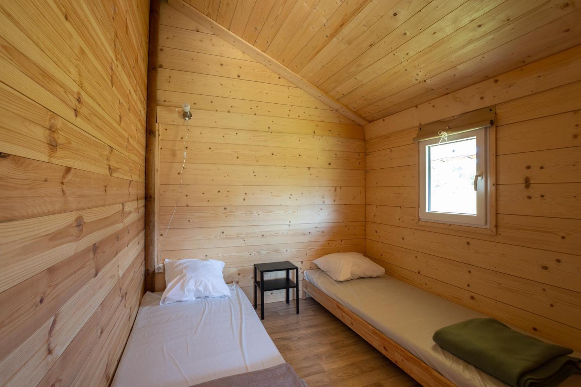 Camping Sites Et Paysages Les Pres Hauts 锡斯特龙 外观 照片
