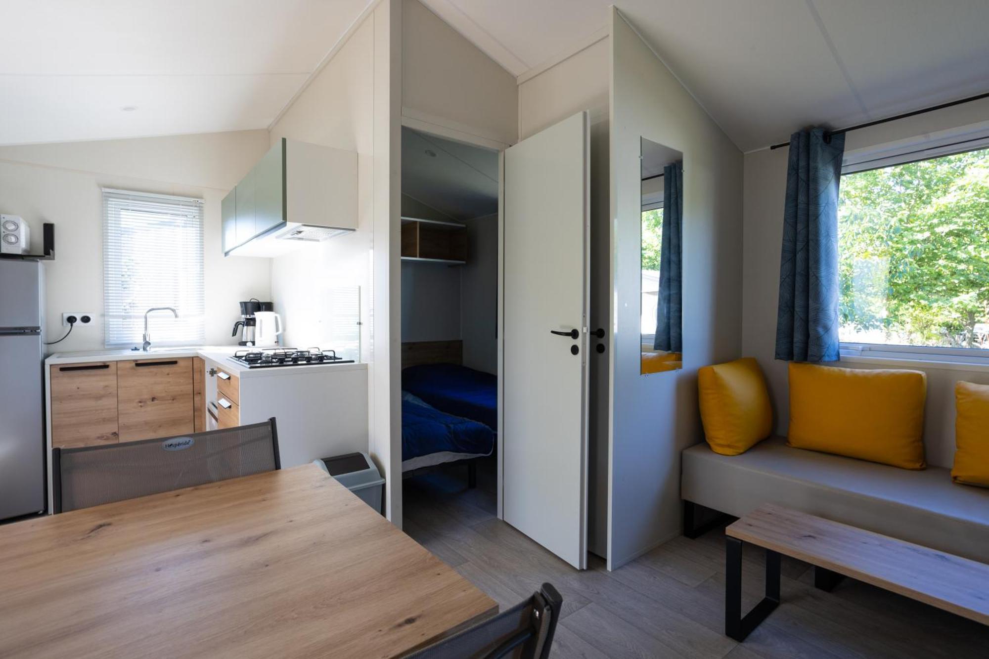 Camping Sites Et Paysages Les Pres Hauts 锡斯特龙 外观 照片